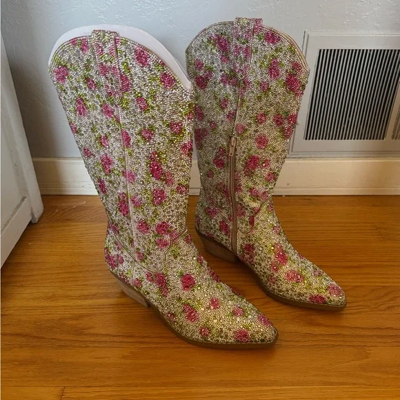 NWT Betsey Johnson Rhinestone Floral Embellished Women's Boots Sz 8 - Picture 2 of 6